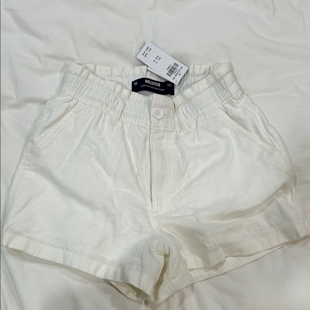 Hollister Women's Cream High Waist Shorts